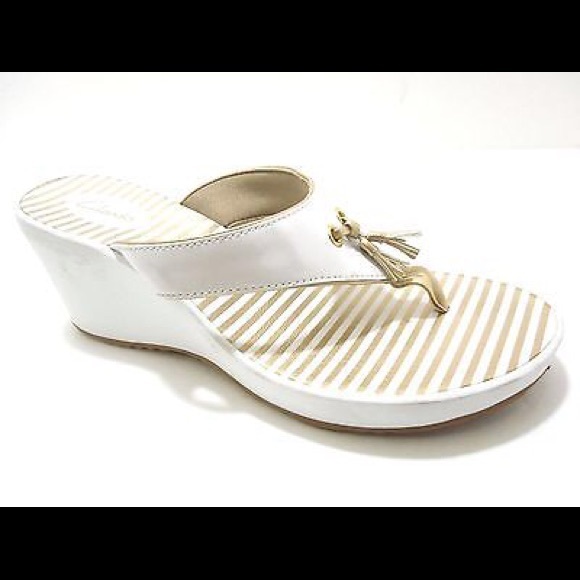 clarks wedge flip flops